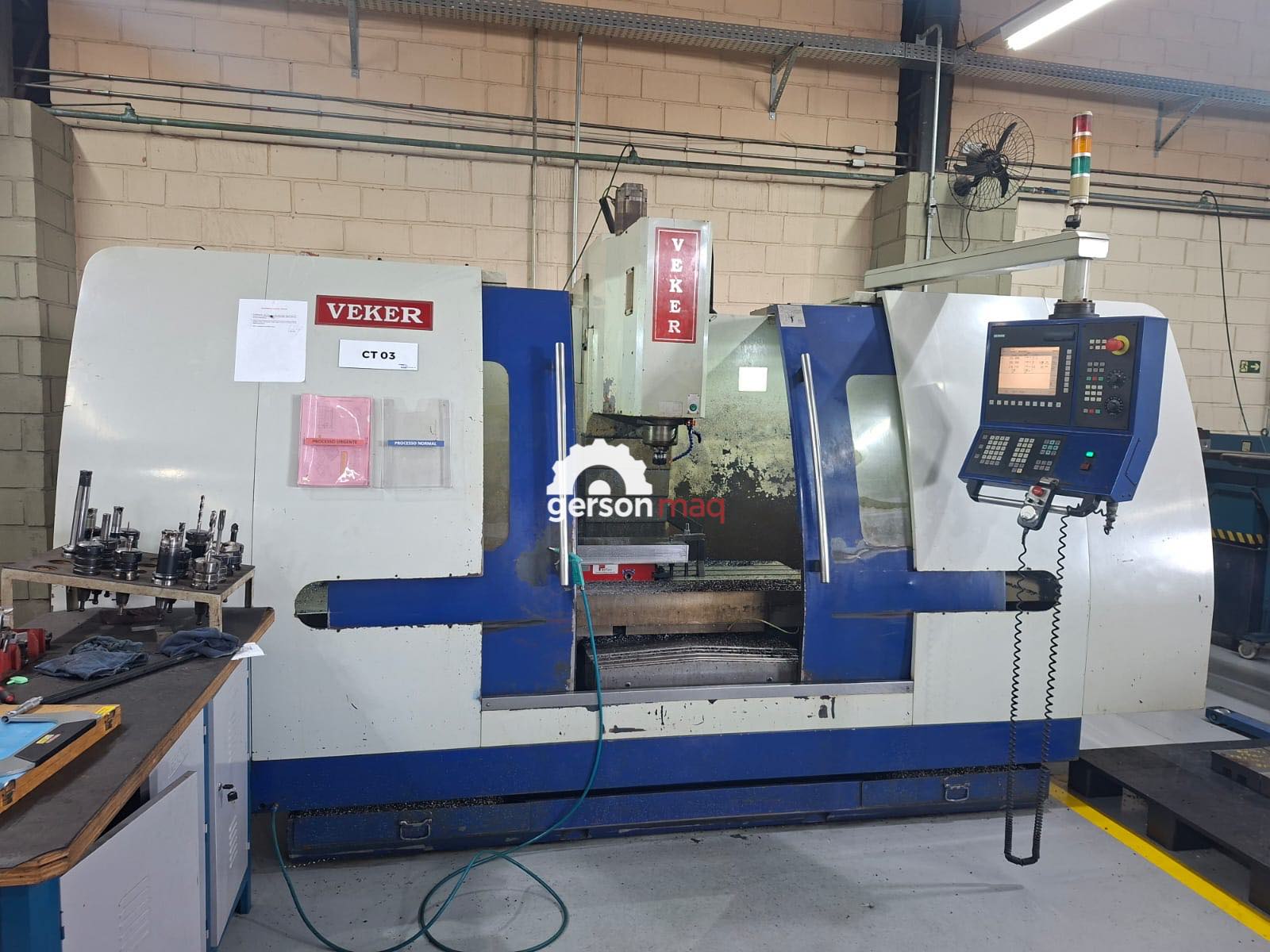 FRESADORA CNC VEKER MODELO VK4700 D - 2007 - CURSO DE 1500 mm